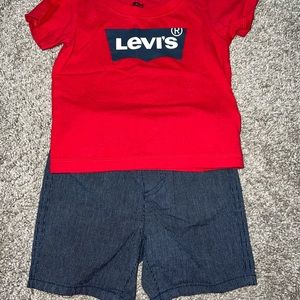 Like new Levi’s short Set 18M